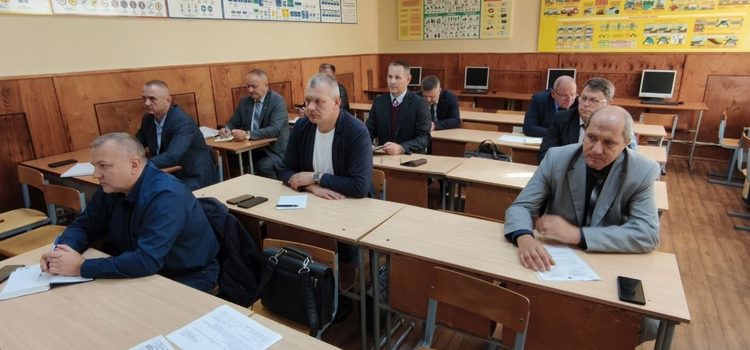 В Пинской РОС ДОСААФ обсудили вопросы охраны труда и подготовку техники к зиме
